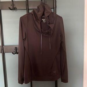 Arc’teryx hooded stretchy womens layer, sz m